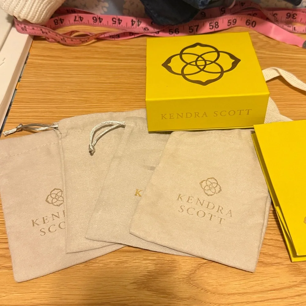 Kendra Scott Four Jewelry Bags, One Box, and One Bag - Picture 2 of 5
